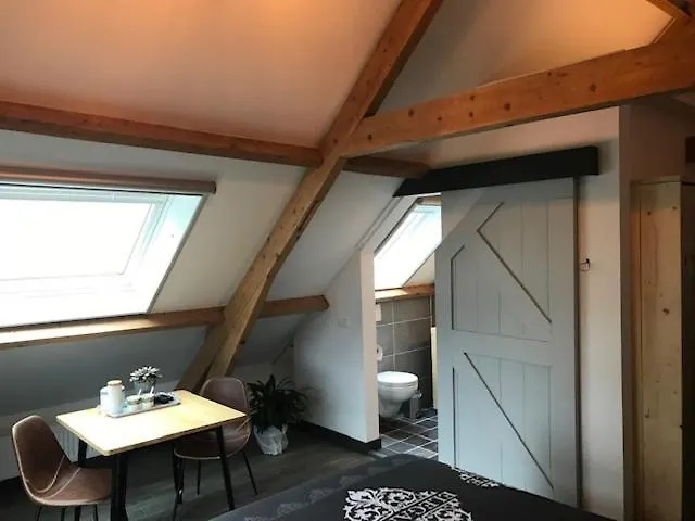 De Hostee Oda ve Kahvaltı 3*