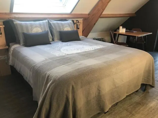 De Hostee לינה וארוחת בוקר 3*